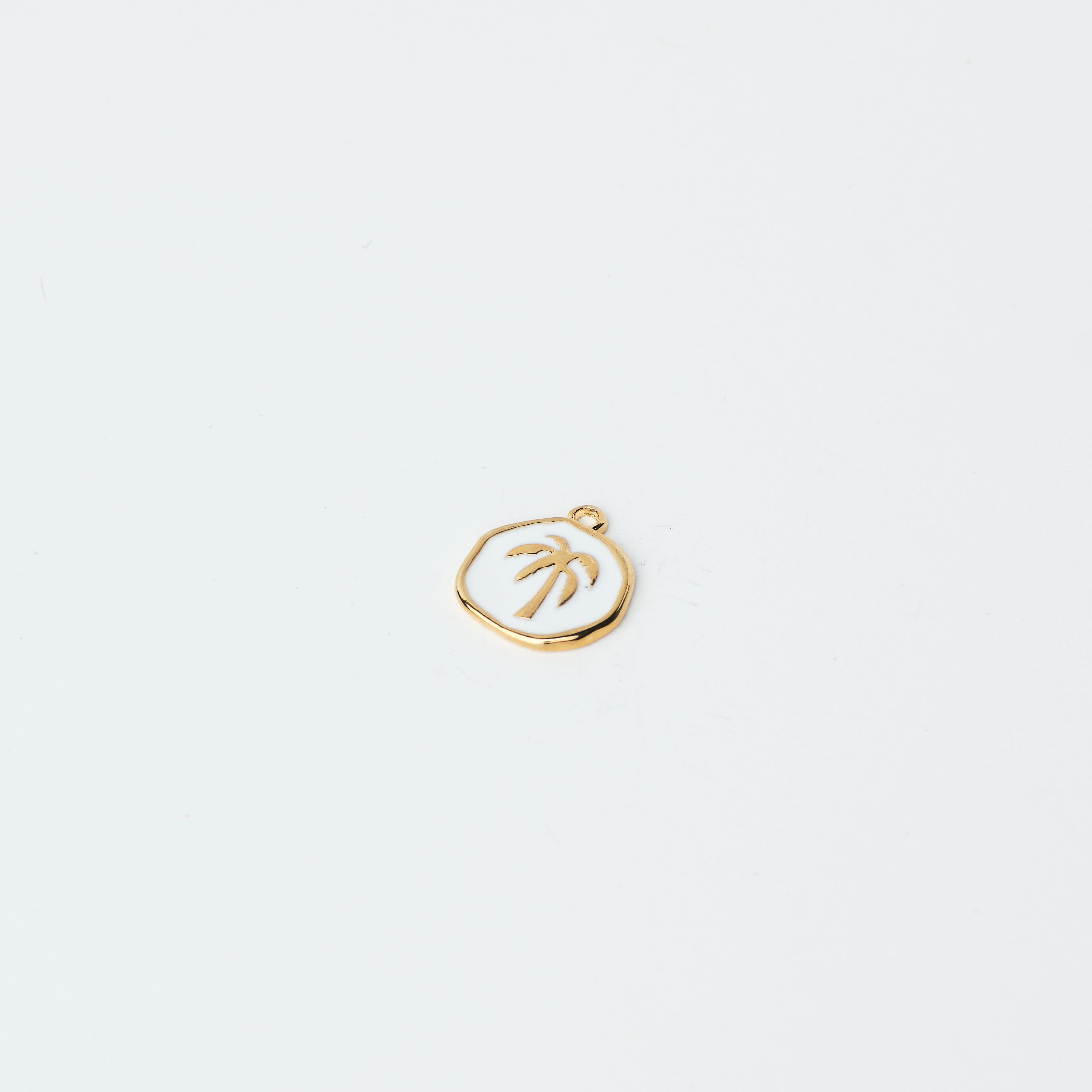 20826 White Palm Tree Pendant