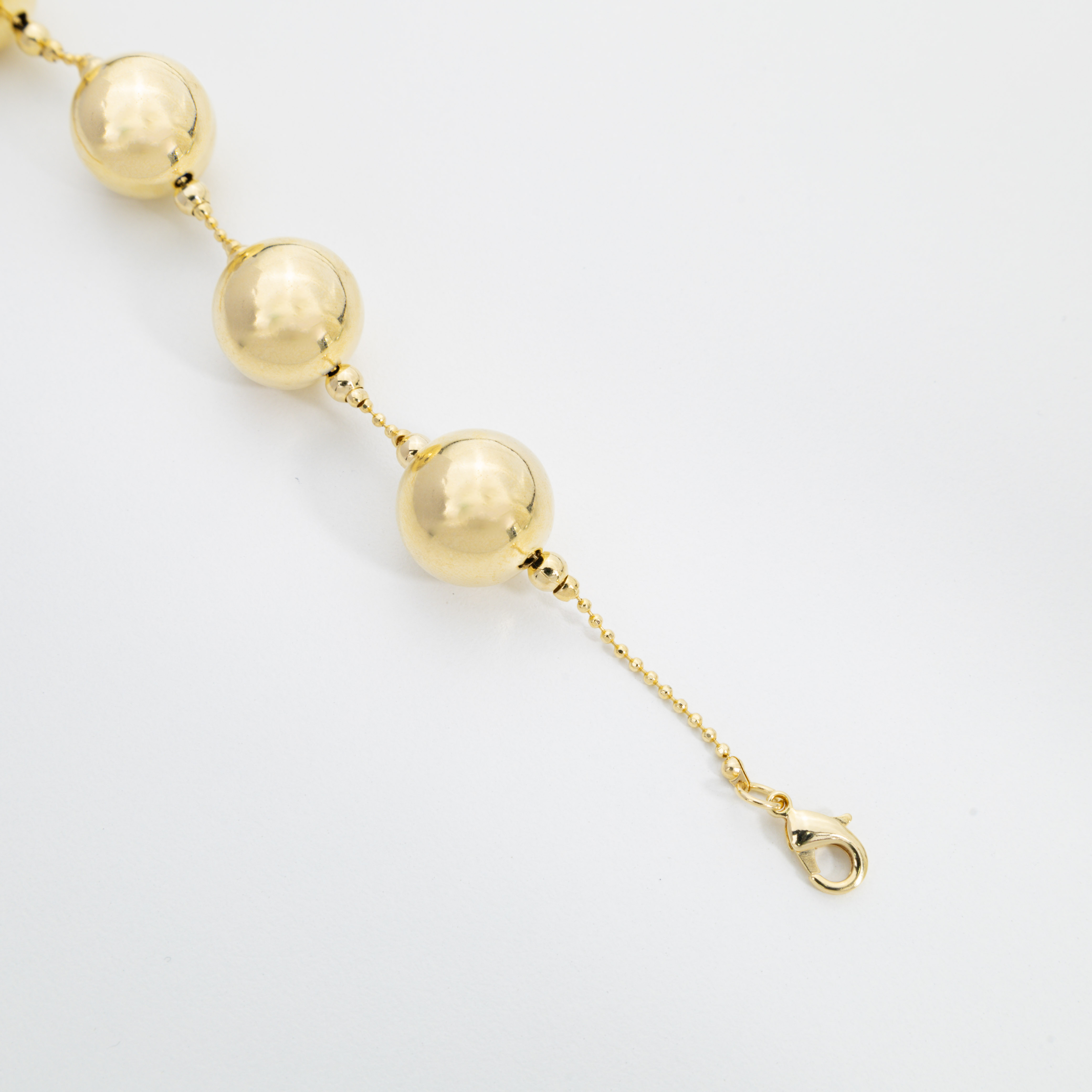 18340 16mm Gold Beads Bracelet