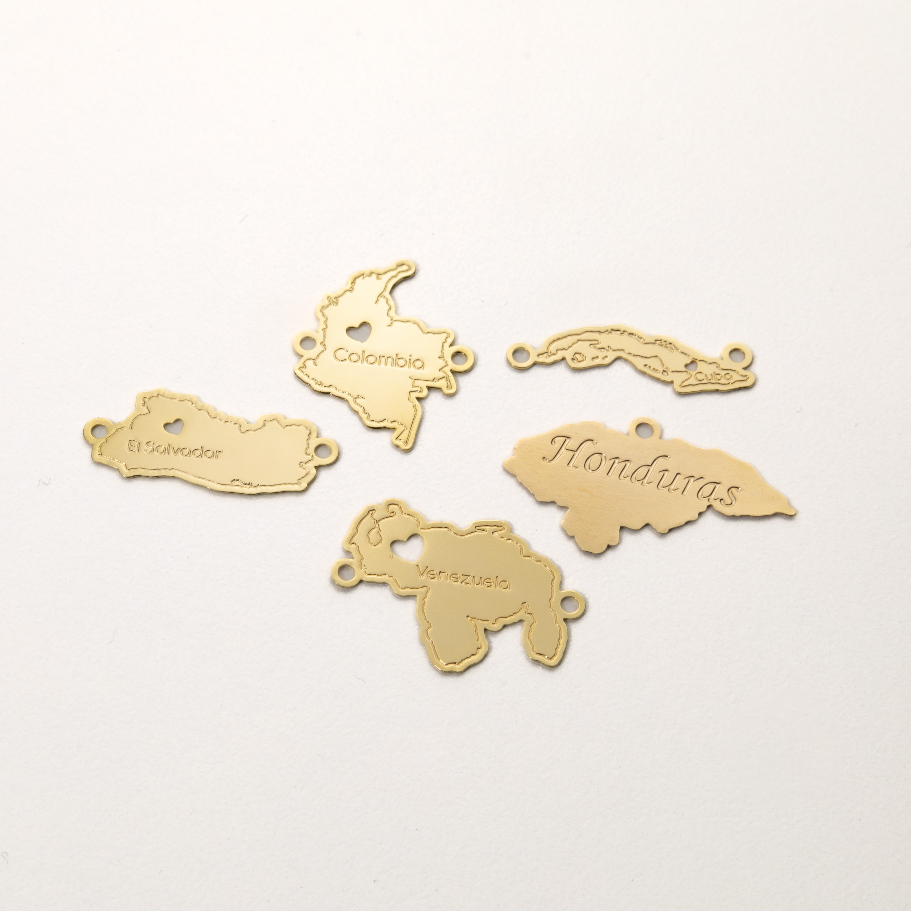 19041 Country Map Pendant Charm