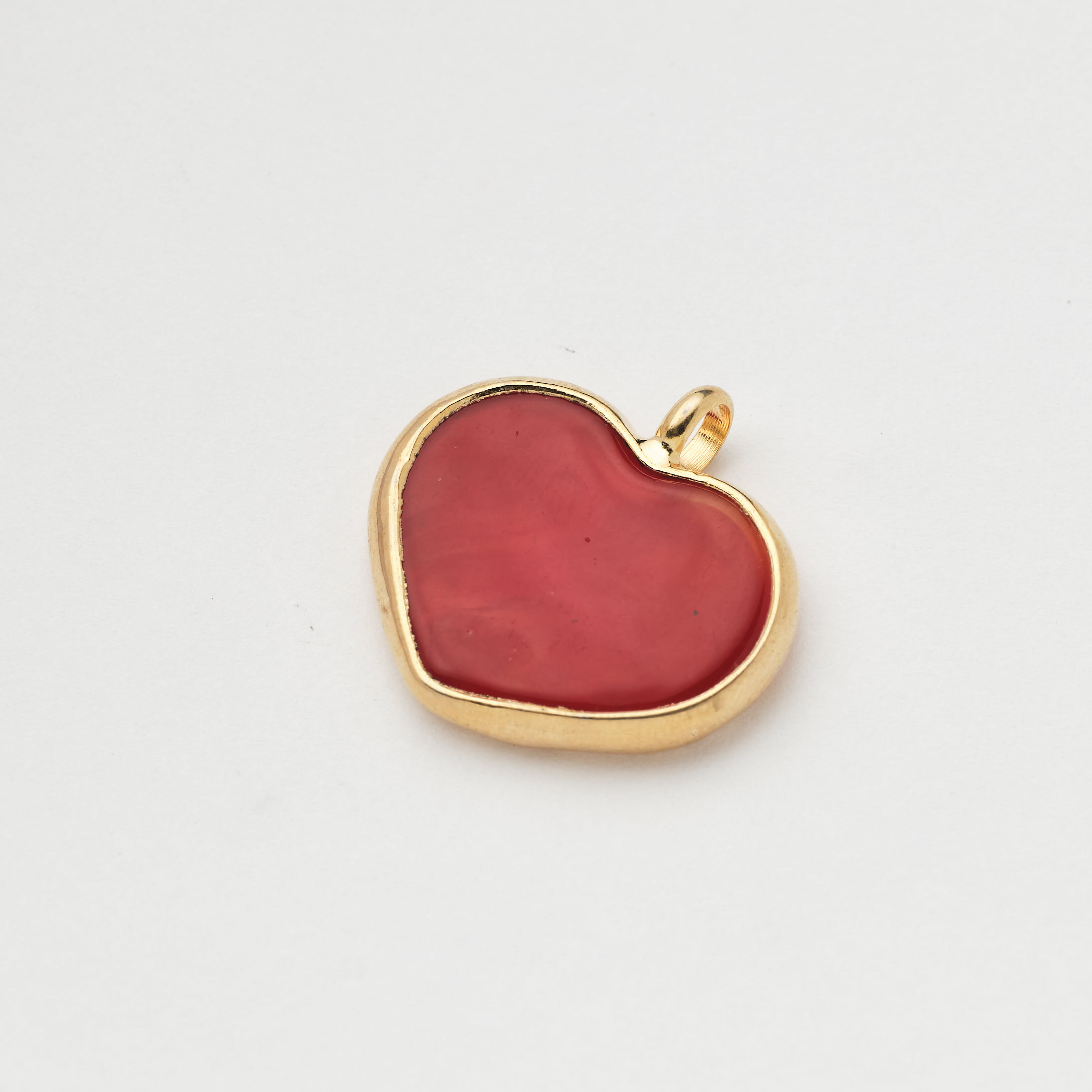 16952 Small Heart Bizel Red Pendant